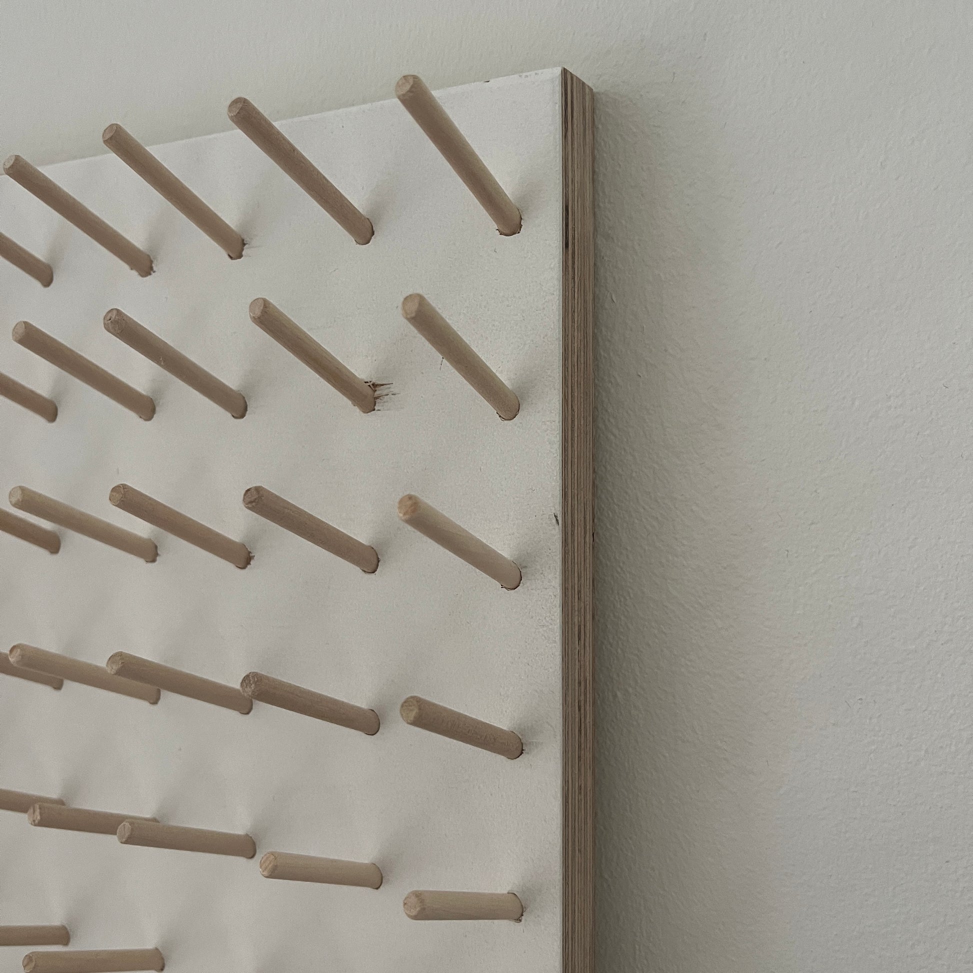 Thread rack for cotton reels